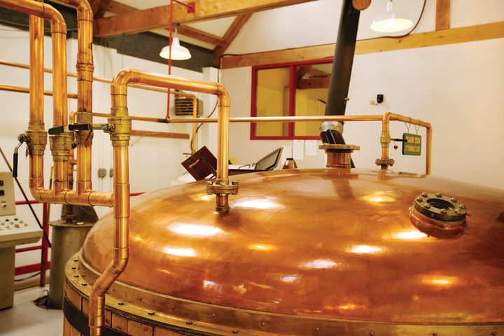 ABB_Australia's tweet photo. Producing the perfect bottle of Scotch whisky is a complicated business, where accurate measurement is everything. Learn how the #ABB #coriolis flowmeters help producers meet strict regulations. https://t.co/1P4xjCJgnX #distillationprocess
#distillery https://t.co/QvNCt3Ogz4