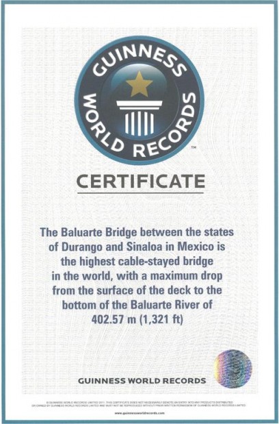 jorgesamuel16's tweet photo. Dato Curioso

El puente Baluarte Bicentenario una estructura que se encuentra sobre la zona del Espinazo del Diablo uniendo a Durango y Mazatlán consiguió un récord Guinness por ser es el puente atirantado más alto del mundo y el mas largo de Latino américa.
#ingenieríaUAEMex https://t.co/sutnZVootK