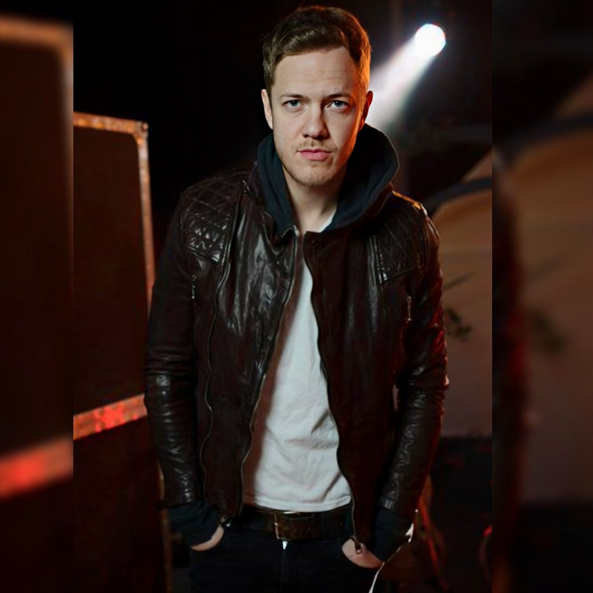 ID_Flamily_IT's tweet photo. No words needed.

#danreynolds #imaginedragons #singer #songwriter #musician #emotions #beauty #perfection #energy #stength https://t.co/n2VIjXuB6U