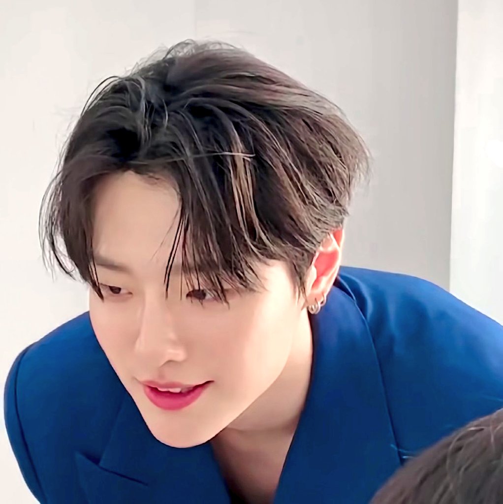 4woodz's tweet photo. seungyoun, this will be your year 💙 https://t.co/bsXJvOPRYI
