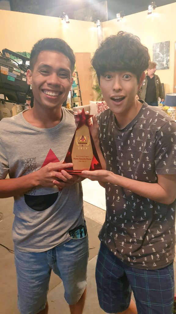 lhyn9587's tweet photo. Sometimes blood isn't thicker than water and family will cross you quicker than strangers.

FUMIYAM for iWantSeries https://t.co/JYdzh1iDkP