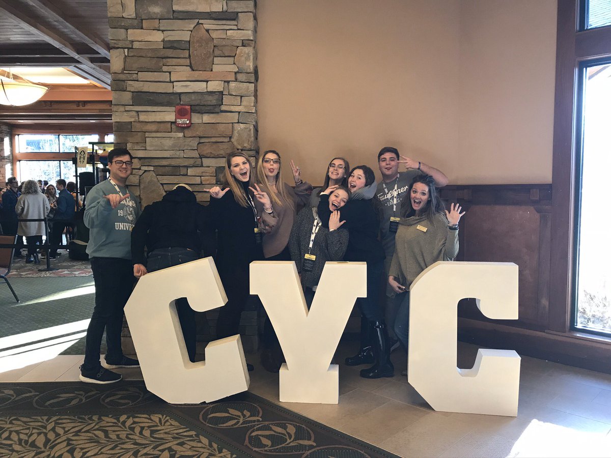 meganlee1_'s tweet photo. Challenge Youth Conference was a great experience yet again! We met new friends, saw friends/alumni, &amp; worshipped with 13,000 people. #timewellspent #Gatlinburg #powerinGod https://t.co/Jexyo8wY3G