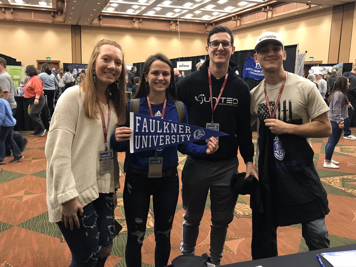 meganlee1_'s tweet photo. Challenge Youth Conference was a great experience yet again! We met new friends, saw friends/alumni, &amp; worshipped with 13,000 people. #timewellspent #Gatlinburg #powerinGod https://t.co/Jexyo8wY3G