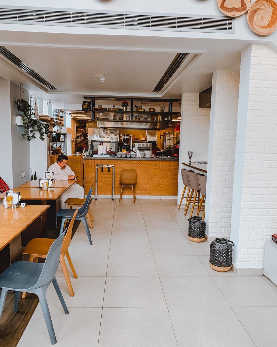 اماكن جدة On Twitter حي النعيم شارع صفية بنت عبد المطلب Barro Licious