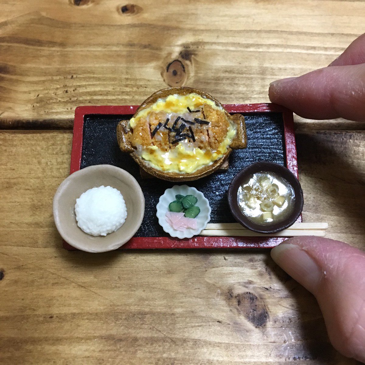 usaja24's tweet photo. やりだしたら夢中になってあっという間に時間が過ぎるから、ミニチュアフード（フェイクフード）を作るのオススメ！

 #休校中におすすめの過ごし方 https://t.co/e5haEEILPz