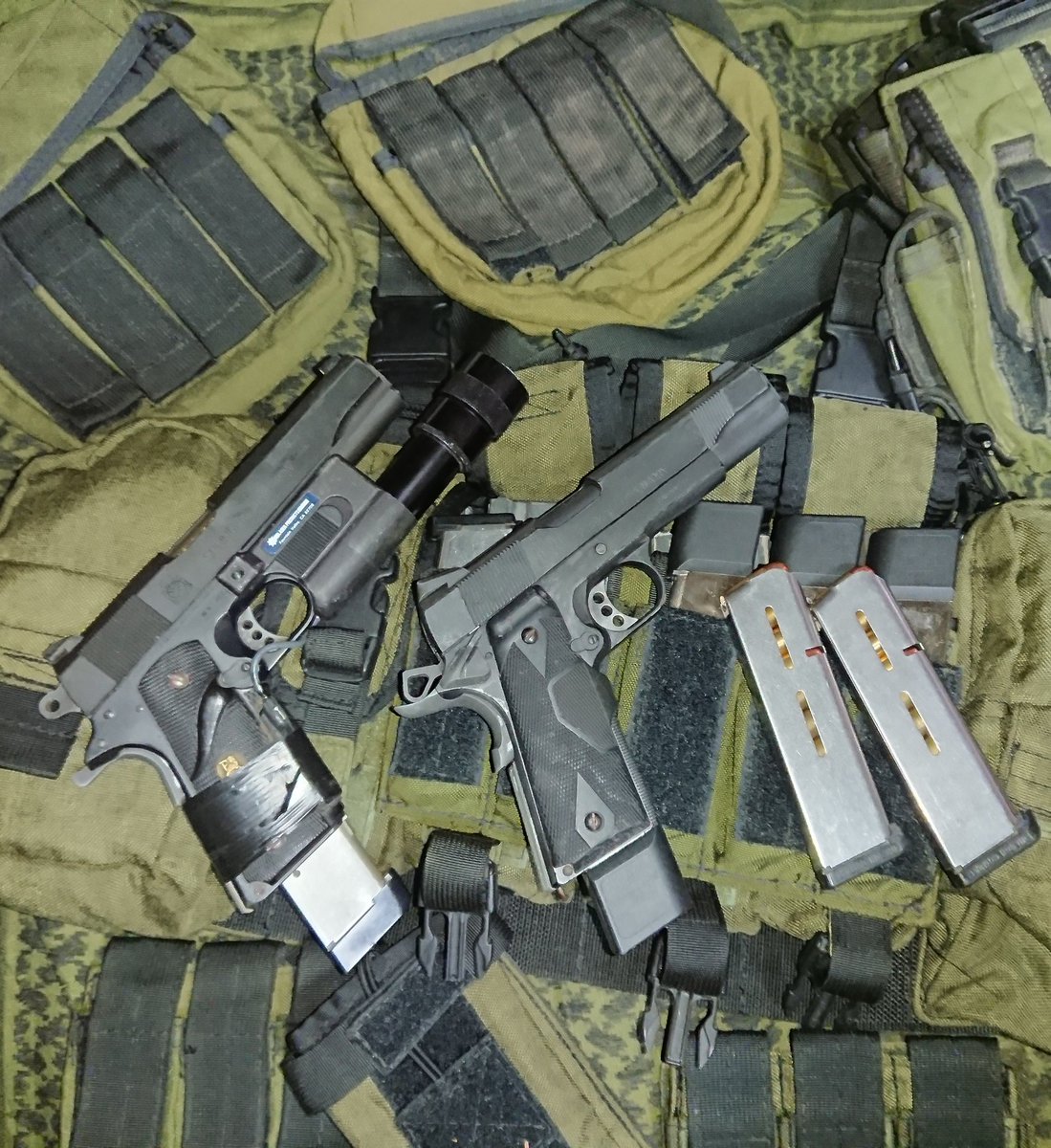 DARKKNI54156854's tweet photo. #ใใใ่ฆใไบบใฏ1911ใTLใซๆพๆตใใใ
TOKYO MARUIรBWC M45A1
WA KIMBER ICQB PISTOL
WA EARLY MEU PISTOL
WA PROTO MEU & LATE MEU PISTOL
#airsoft #reenactment #45acp
#usmc #marsoc #meusoc #forcerecon https://t.co/6CYSULNXRE