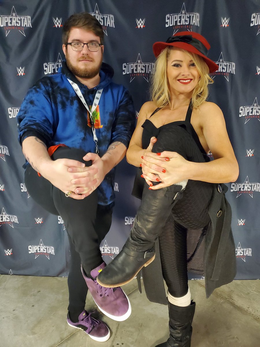 Son_Yakub's tweet photo. When Lacey asks you "what pose do you want to do for the picture" always reply with "whatever you want" the results are outstanding 😂@LaceyEvansWWE @SuperstarWalk @WWE https://t.co/zSzcguK9fk