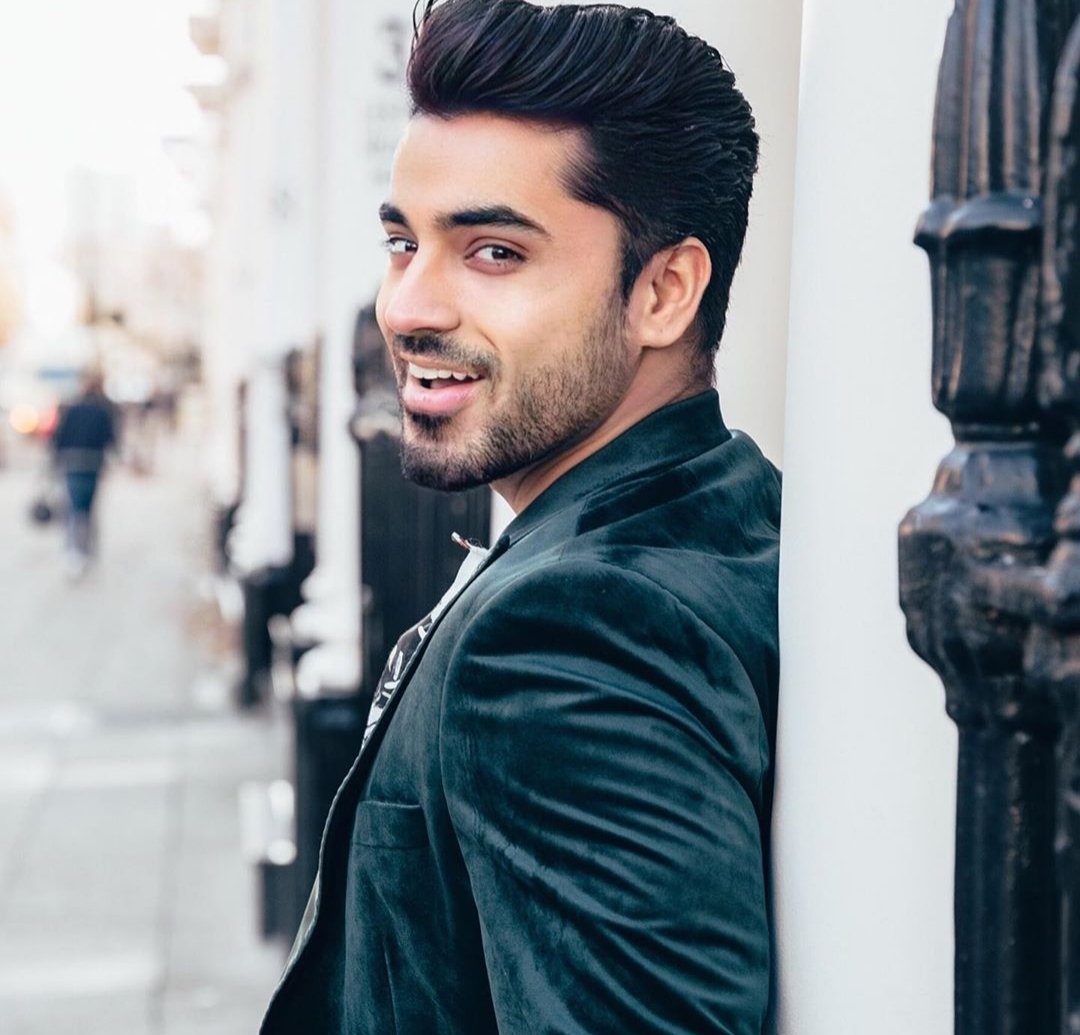 Its_Sainii's tweet photo. Gauti , the Most Humble Person !❤

#StopTargetingGautam https://t.co/j71A9Jz9wt