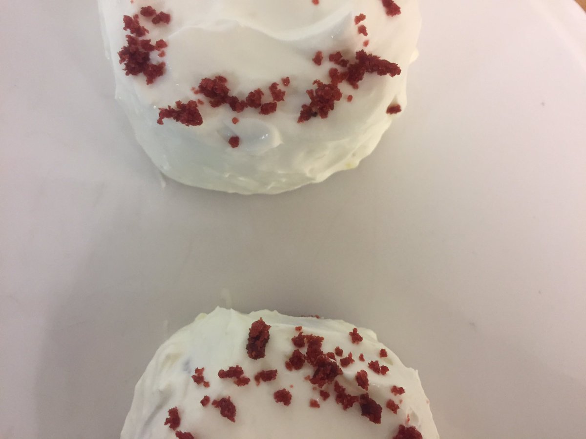PekoeMellowTea's tweet photo. Be less devilish with these individual red velvet cakes. Spongy buttermilk centre with our lighter whipped topping. Full of flavour but a bit less naughty! #2020trends #trends #pekoemellow #cake #redvelvet #pekoemellow #cakedecorating #cakee #cakestar #escapethecityinthevillage https://t.co/OeaX4DigB5