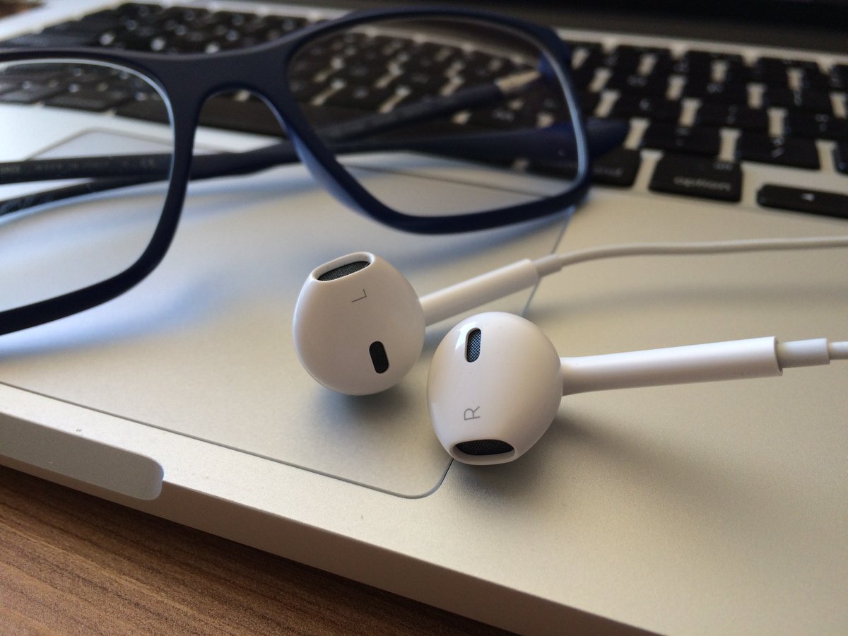 CommerceConnec1's tweet photo. Why is Podcasting important in marketing strategy?
https://t.co/nq1AvDPaMe
#digitalmarkeing #digitalarketingtips #whyispodcastingimportantinmarkeingstrategy https://t.co/dYL9XfbVrP