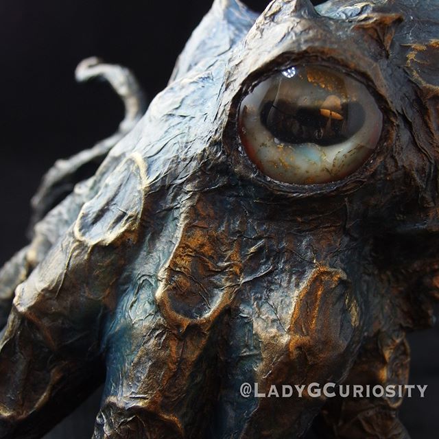 LadyGCuriosity's tweet photo. "The Bronze Octopus"
In Private Collection

Approx 14" long, mixed media, faux finish, handmade glass/polymer/gold eyes. 
From the collection "Apocalypse Ocean"
##octopus #cthulhu #sculpture #sealife #steampunk #eye…

📸 https://t.co/FFHjxMg8PQ via https://t.co/MpYc1ZWFhj https://t.co/0fOkzSIxjV