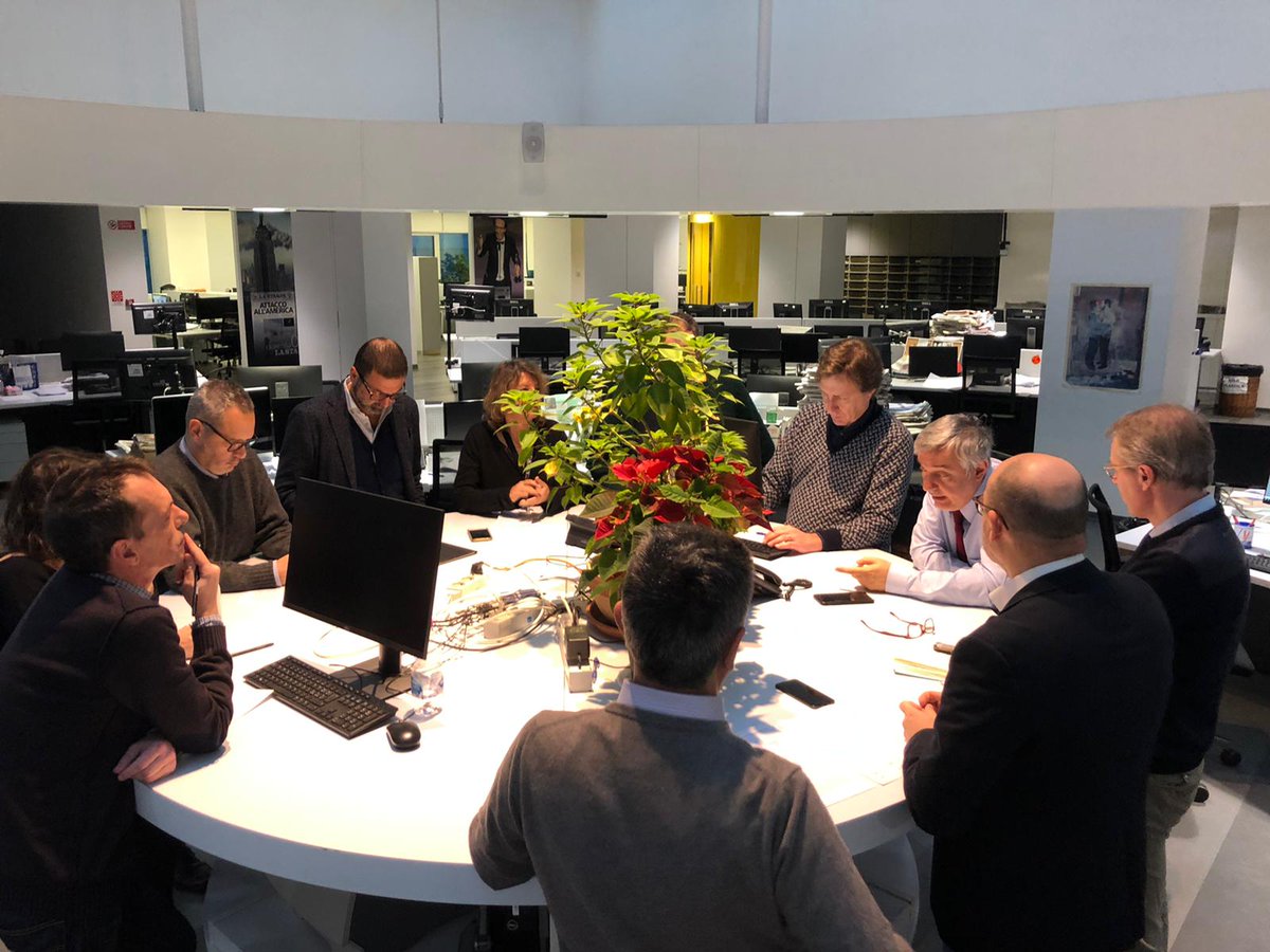 LaStampa's tweet photo. È iniziata oggi #2marzo alle 7 in punto la prima riunione #DigitalFirst de @la_stampa: parte la nuova organizzazione per produrre contenuti dedicati al web. Ecco tutte le novità in arrivo @Maumol https://t.co/NAZ3mQMT4M https://t.co/491Z0rtuIc
