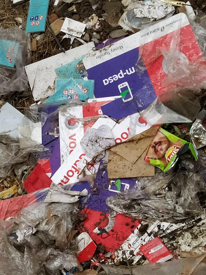 HimachalW's tweet photo. #SwachhBharat in Making
150 to 200 meters towards BCS from #Khalini in #ShimlaCity a large amount waste dumped into jungle. #Garbage include office folders of #Vodafone, sim cards, Vodafone marketing flex etc. complained a local.
#HimachalPradesh #Shimla #Pollution #Plastic https://t.co/MA1eVsr8ms
