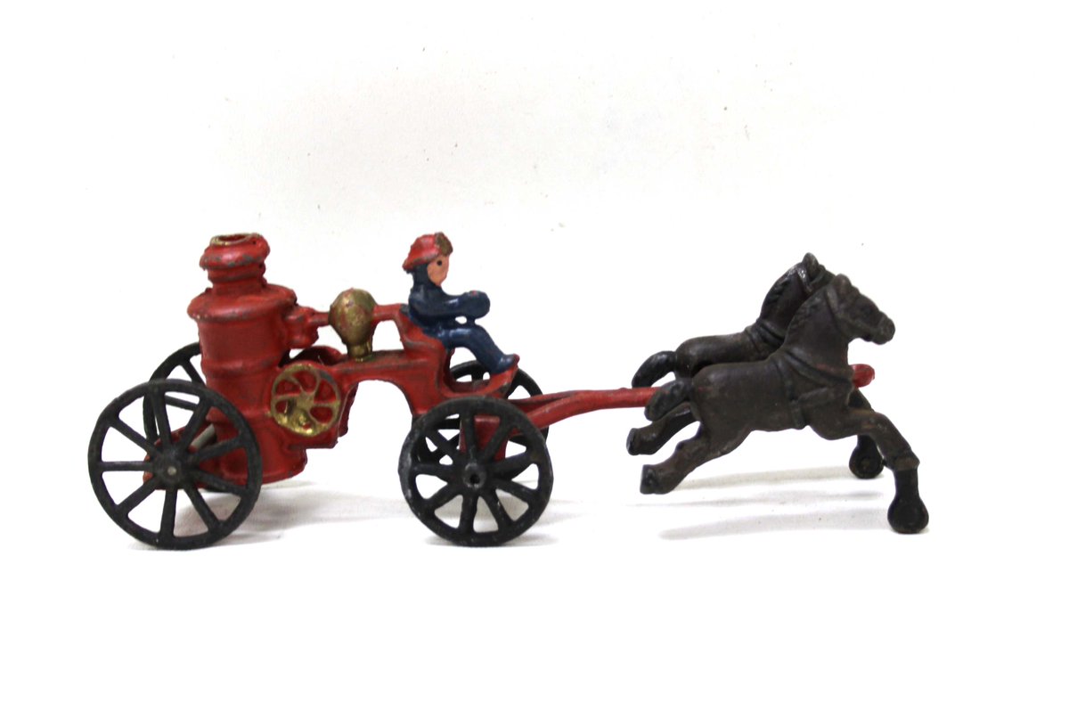 DenotterAuction's tweet photo. Tons of nice #vintage and #collectible items on this week's #auction .  #Onlinebidding open now at https://t.co/jS6XzxaOnJ #collectibles #OnlineAuction #folloback #auctioneers #denotterauctions #vintageshop https://t.co/8kGxELHO4q