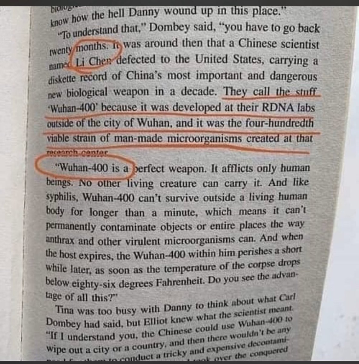 missqueeeeeeeen's tweet photo. Tolong, buku ini ditulis 1981.
Tapi kok udah tau tentang corona dan wuhan?

INI BENER APA GIMANA SIH?!! 
Bingung asli🤔
#CoronaVirusIndonesia
#CoronaVirusUpdate https://t.co/u2SuUAGhy4