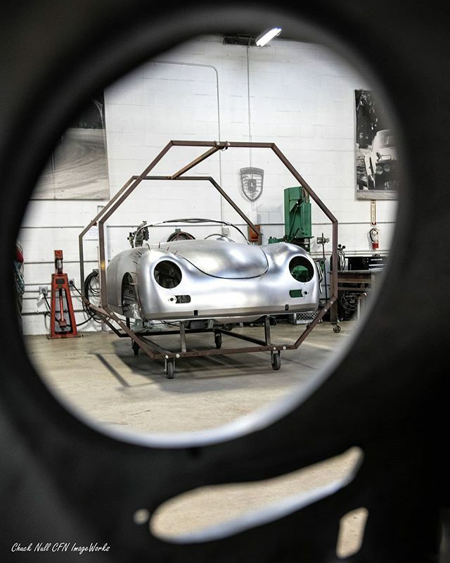 FreeInSoCal's tweet photo. Got inspired by all the photographers at the open house #emorymotorsports #porsche #356 #porsche356 #baremetal #cfnimageworks #356outlaw #automotiveart #automotivephotographer #automotivephotography #nikon https://t.co/ehyUKzpple