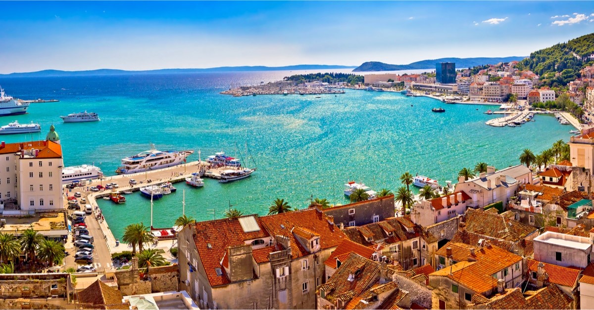 GLA_Airport's tweet photo. Visit #Split and soak up the #charm &amp; #culture of #Croatia!
Thanks to amazing deals from @easyJet you could be jetting off from as little as £22.99pp ✈
Book now! https://t.co/9BLa52a4NG

*Sign up to out #TravelThursday email and never miss a deal again! 
#flyGLA https://t.co/bekrqAryhI