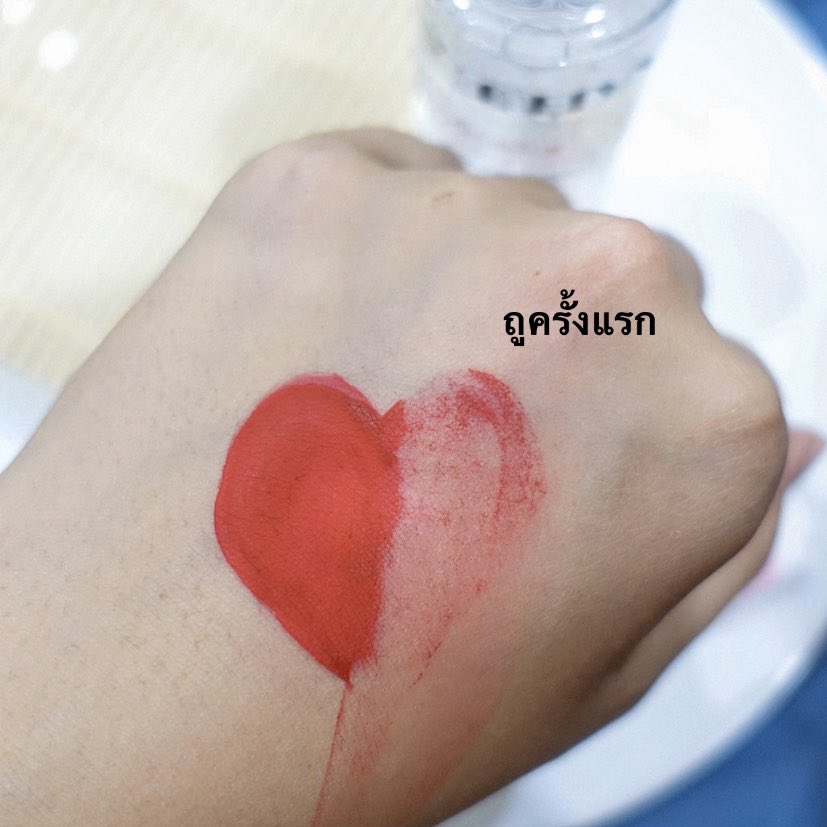 vasrx's tweet photo. #Melynn ออกของใหม่มาล่าสุด คลีนซิ่งวอเตอร์ในราคาที่สบายกระเป๋า โนน้ำหอม โนพาราเบน เอามาลองเช็ดลิปคือปาด2ทีก็ออกเกือบหมดแล้ว ดีเกินคาดจริงๆ เราซื้อตอนโปร89บาท #Melynncleansingwater https://t.co/qGw8n6ne2E