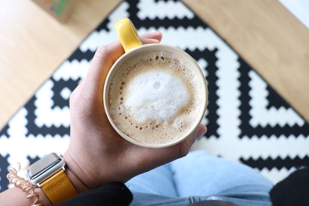 teriantilston's tweet photo. Happy Monday!⁣ Very much grateful for copious amounts of coffee this morning! Sending all the positive vibes for your week ahead, here's to a more productive week🤞🏽⁣#styleathome #myhouseandhome #dailydecordetail #styleithappy #postitfortheaesthetic #stylemyway #colourismyjam https://t.co/hu7zFJ03mq