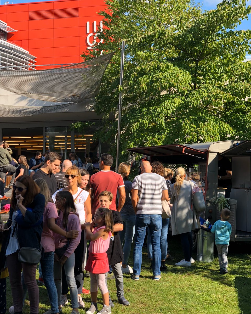 MRBEN_SOCIAL's tweet photo. Sommerfest in Planung?!
Wir liefern genau den Fun Aspekt, den du für dein Corporate Event brauchst. Gemeinsam mit dir stellen wir das perfekte Paket aus unserem Repertoire an Food- und Drink Konzepten zusammen. Deine Gäste werden begeistert sein und die Party kann starten! https://t.co/NI7J8QajeM