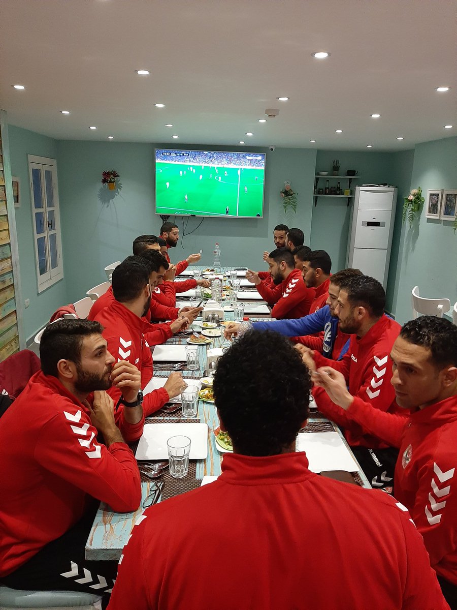 robertarrhenius's tweet photo. Thanks #almarsaseafood in Alexandria for inviting us for a great dinner and #ElClasico 
#AlAhlyhandball 
#alexandria 
#bestseafoodrestaurant https://t.co/TQiqjn8IgE