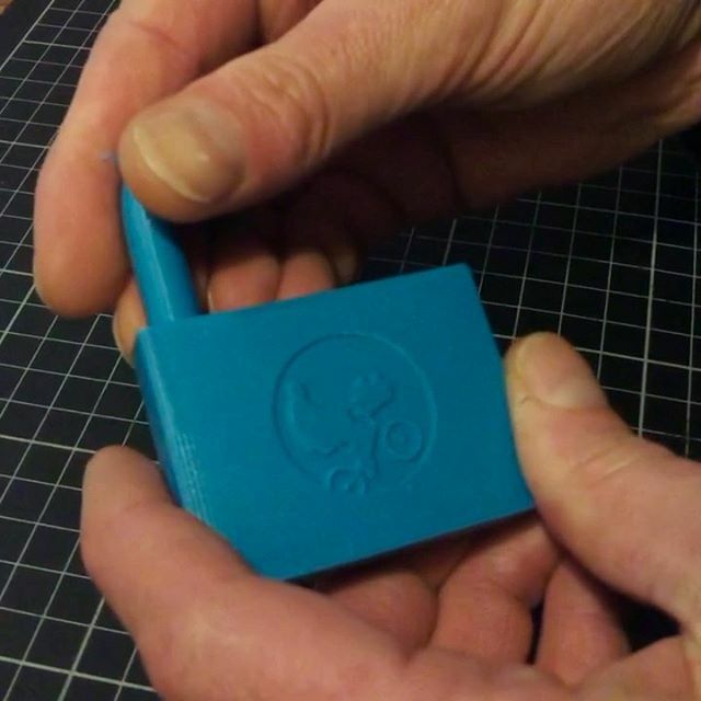 baschz's tweet photo. INSTA VIDEO https://t.co/1ks4HSwLnh The breaking loose part went perfectly though ..
(follow-up on last post)
💥
#3dprinting #printinplace #breakingloose #3dprinten #3ddruck #3dprinted #3dmodeling #infinityblue #dasfilament https://t.co/HsQ92pdwWz