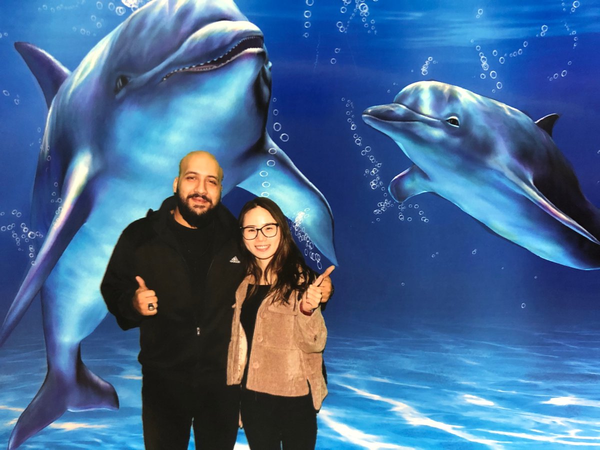 Q850192991's tweet photo. Giving my American customer a tour in Guangzhou Aquarium during his business trip in China !

#Tourism https://t.co/kNDwYH6zyT
