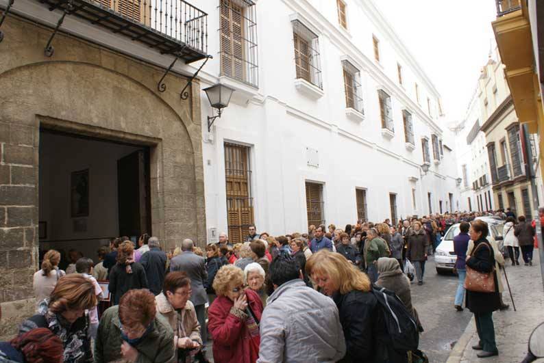 DominguezArjona's tweet photo. 2/3/1932 #TalDiaComoHoy muere Santa (Sor) Ángela de la Cruz Calendario íntimo de #Sevilla para sevillanos que la conocen . Grandes colas de devotos con un aroma de violetas que llevan a la oración . #HermanasdelaCruz https://t.co/qeVHrecfyB