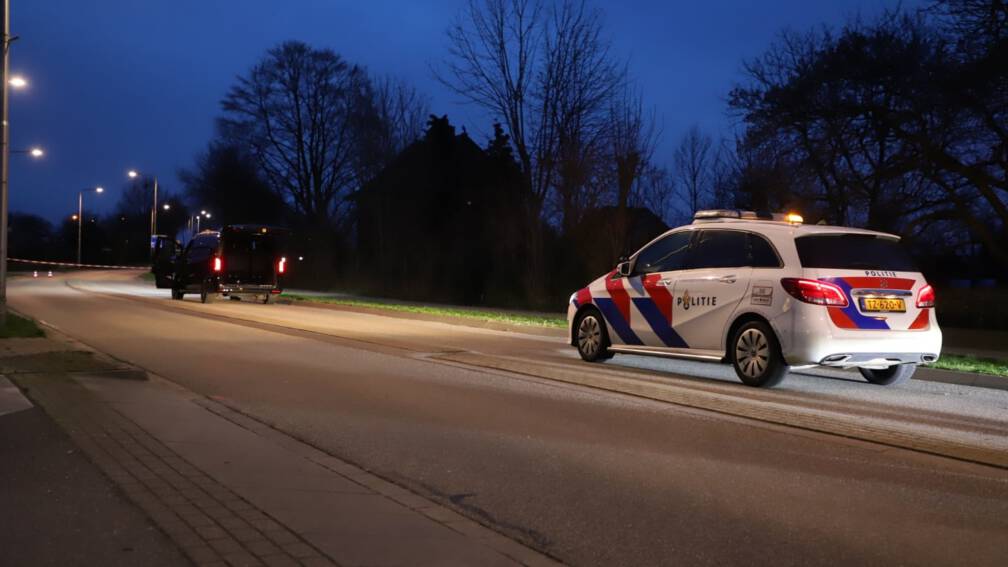 Taxichauffeur ontsnapte tbs'ers vrijgelaten: geen verdachte. . De taxichauffeur van de twee tbs'ers die gisteren uit kliniek de Kijvelanden ontsnapten, is weer vrijgelaten.