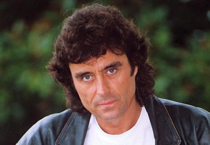 Born on this day 1942: Lou Reed - The Velvet Underground.