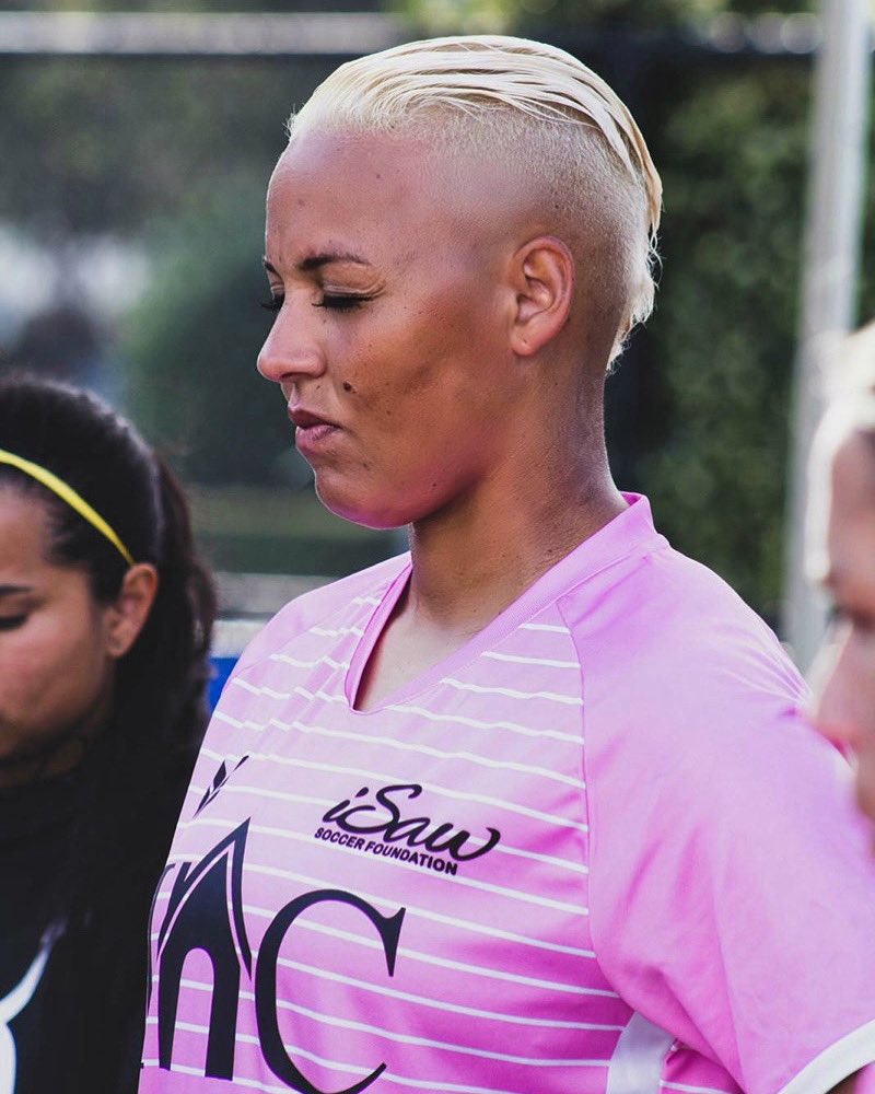 Lianne Sanderson tweet media