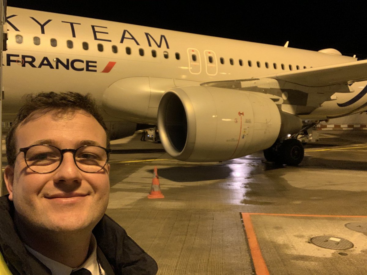Cadet —> A320 YESSSS 😃😀🤩 Merci <a href="/AirFranceFR/">Air France FR</a> pour cette chance !