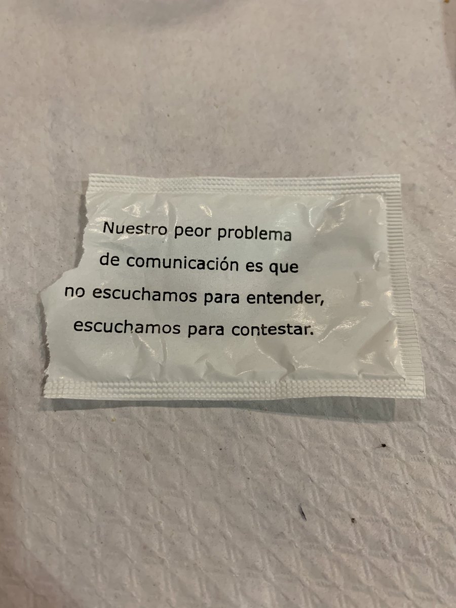 Nachetemartin's tweet photo. Y que vayas a un bar a comer y encuentres la solución al problema más importante de este mundo... https://t.co/NUNfudR8KP