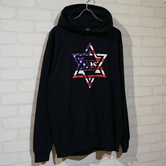 ipeco_andtk's tweet photo. M.O.S Mark Parka！星条旗柄パーカーお安くなっております。
アウターでもインナーとしても着やすい生地厚で裏面は「パイル生地」になっているので着心地抜群！

#ANDTK

詳しくはこちら▼
https://t.co/OlydbNXorD https://t.co/HFJsCm5j5j