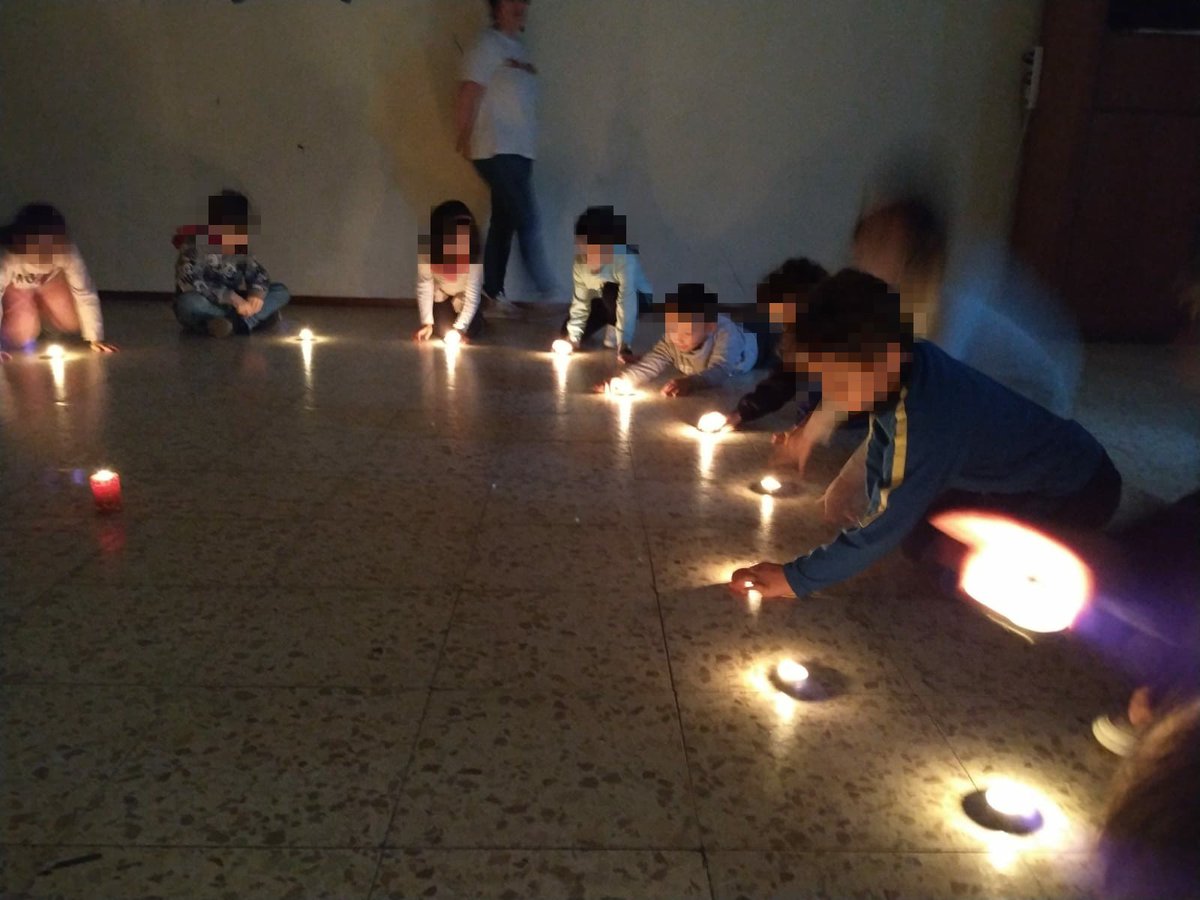 LaSalleInma's tweet image. @s nen@s son a luz que fai brillar o mundo... A rapazada de 1° fixo unha actividade #HARA moi relaxante en #Relixión #Inmaxina #SomosLaSalle