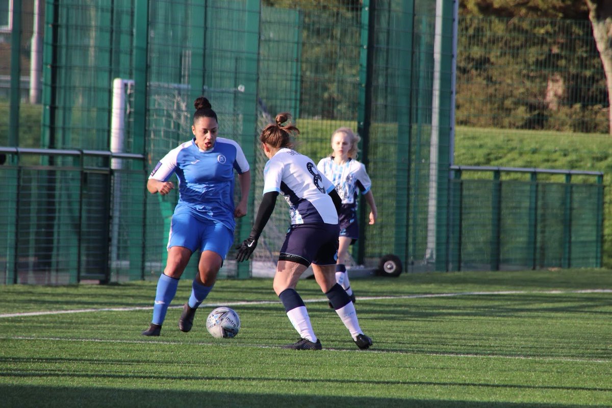 hashtagutdwomen's tweet photo. Some more photos from yestarday's Development match, courtesy of @DBCloggy 

#AFCBasildon
#WeAreNational
#OneClub
#Basildon https://t.co/CzNjhnp7M1