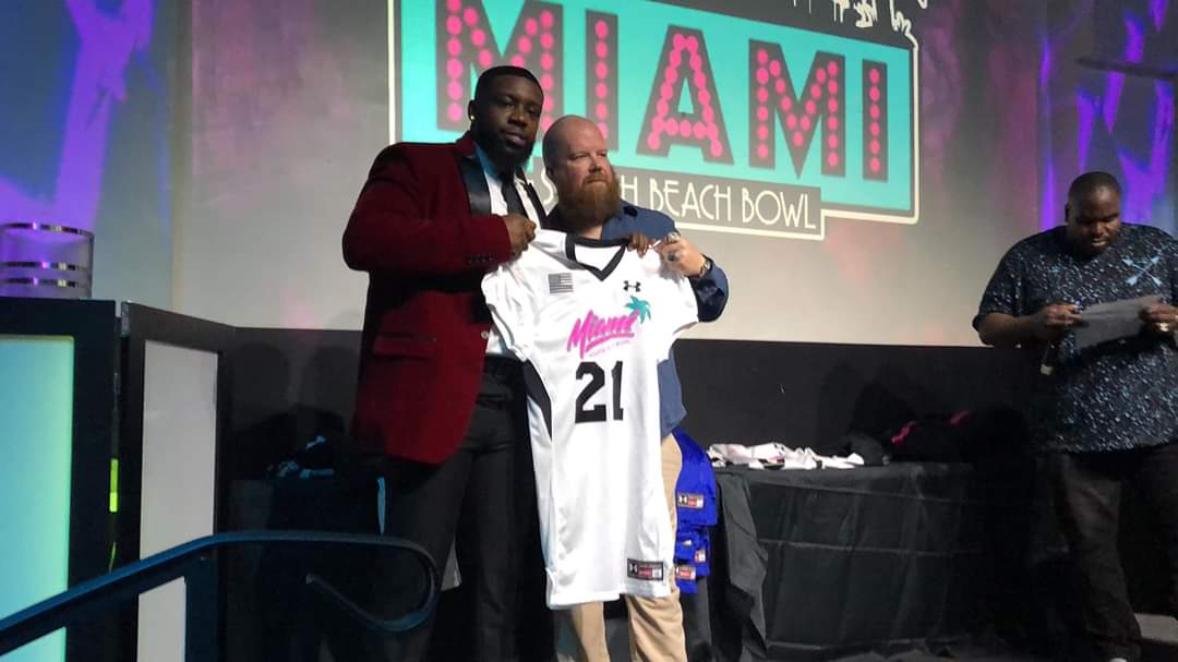TeamAmericaFB's tweet photo. 2020 South Beach Bowl! #WFA #SouthBeachBowl #TeamUnited #TeamAmerica #TeamWorld #Miami #MiamiBeach #SouthBeach #InternationalFootball #MIFA #LEXFA #CRFL #Italy #France #Mexico #Canada #USA #CostaRica https://t.co/wJBhdtNOLe