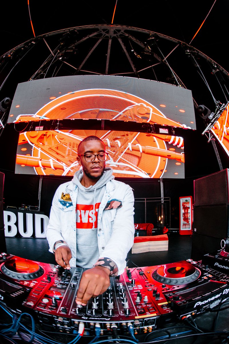 PunkMbedzi's tweet photo. Once in a while I just smile looking at how far God has brought me through music. The people placed along the way. This was a special first experience of @ultrasa playing at the BudX stage. Looking forward to see where I'm led to next
📷 @Mackenzilethole
#Music #Faith https://t.co/Xigi7ZTuCM