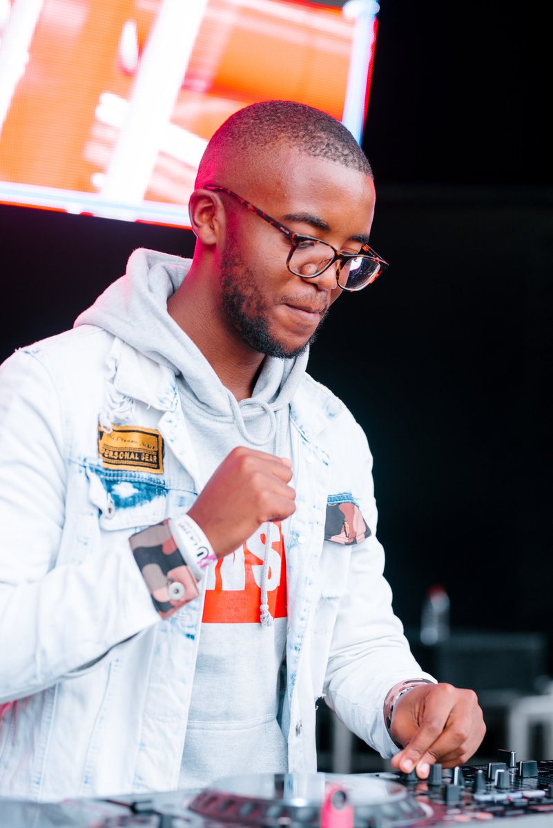 PunkMbedzi's tweet photo. Once in a while I just smile looking at how far God has brought me through music. The people placed along the way. This was a special first experience of @ultrasa playing at the BudX stage. Looking forward to see where I'm led to next
📷 @Mackenzilethole
#Music #Faith https://t.co/Xigi7ZTuCM