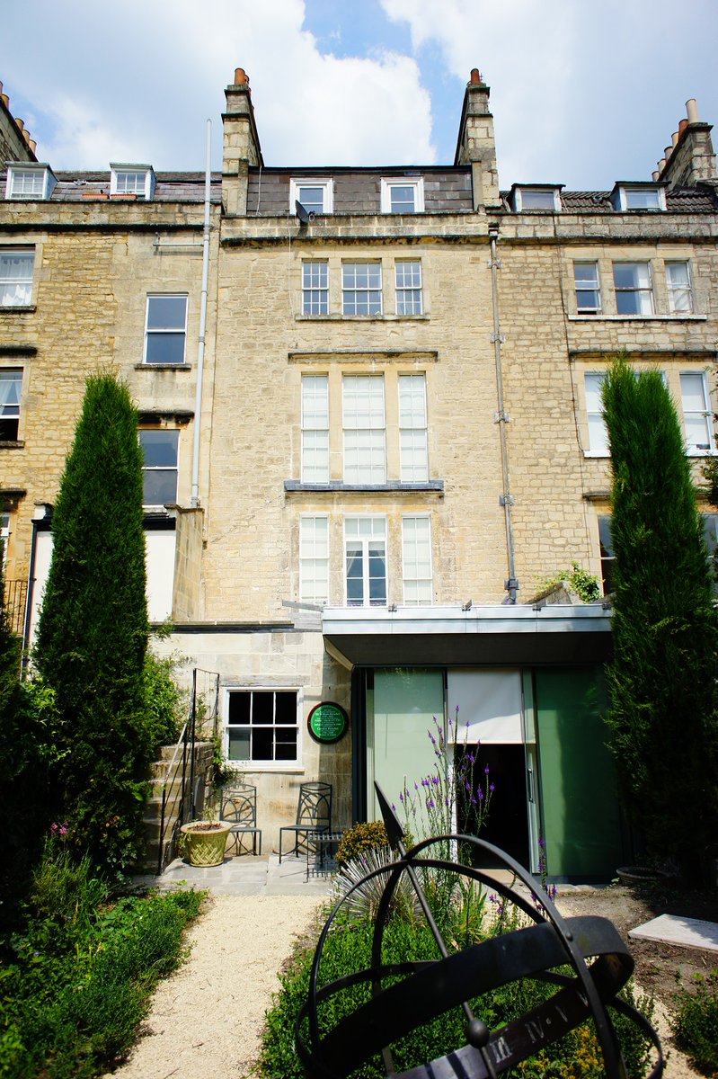 Visit Bath tweet media