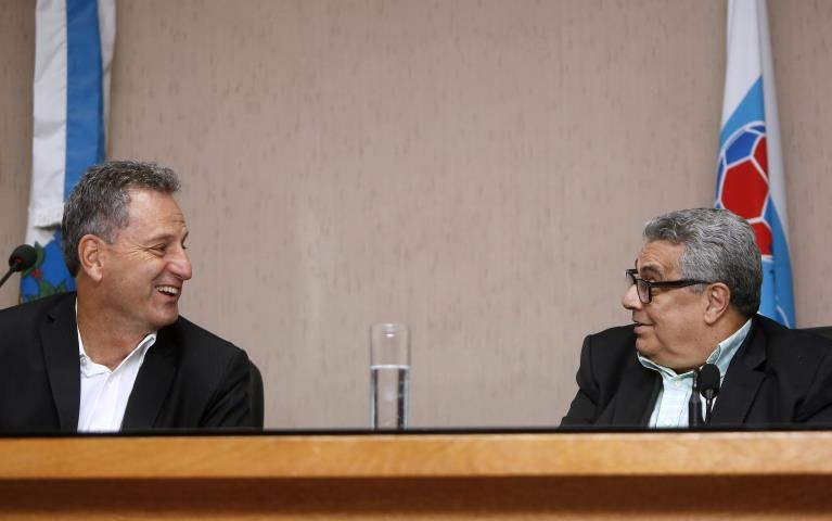 sitefutrio's tweet photo. LAÇOS ESTREITOS! Presidente da FERJ é chefe de delegação do Flamengo em viagem pela Libertadores https://t.co/1qdFLdXOVG https://t.co/6zUC5I0BBS