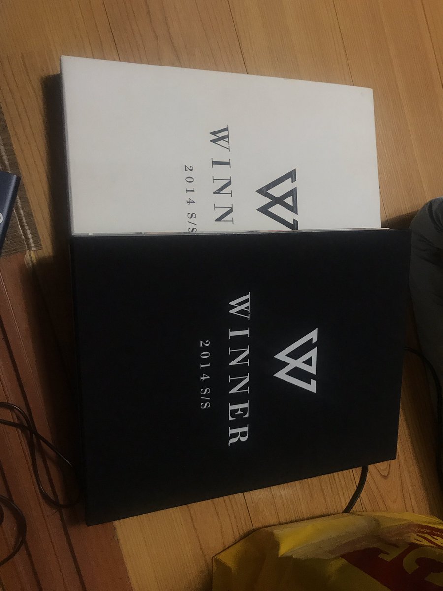 younhejin's tweet photo. 위너앨범 개당 오천원에 팝니다~
생활감 조금 있어요!! 기스나 찢어진 곳은 따로 없습니다! 
#위너 #위너앨범 #위너굿즈 https://t.co/7wQ85N3gAl