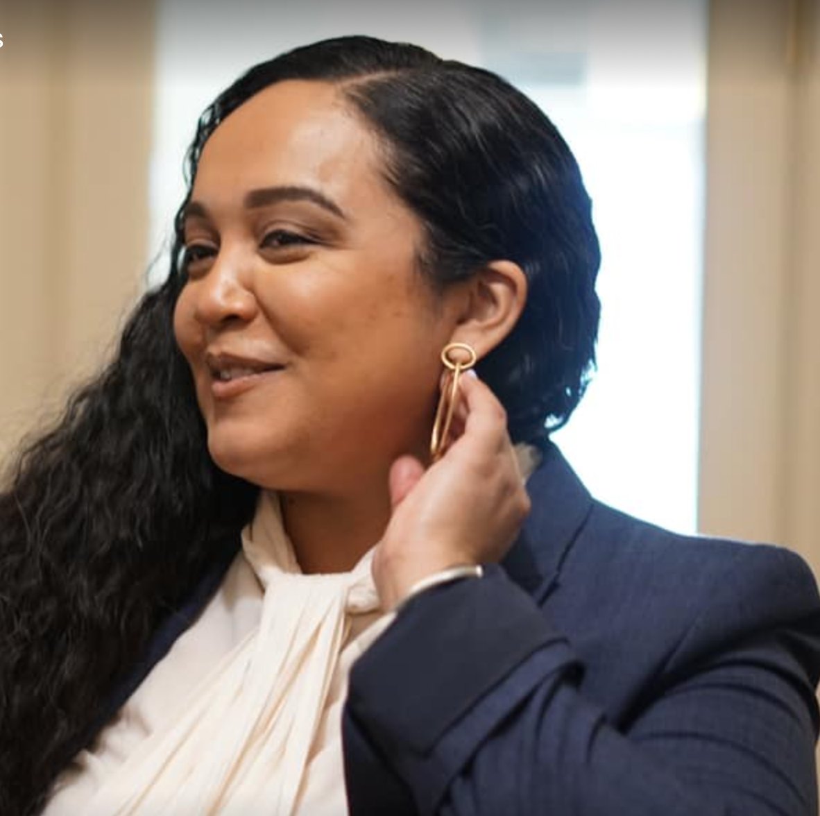 InfluentialShe's tweet photo. A beautiful smile with a heart to match, Shirley Vargas shares her story on this week's podcast. From New York City to the plains of the midwest, she found that connection was a critical key to opening new doors along the way.

#connection #influentialshe #influence https://t.co/H3nKz5q0gf