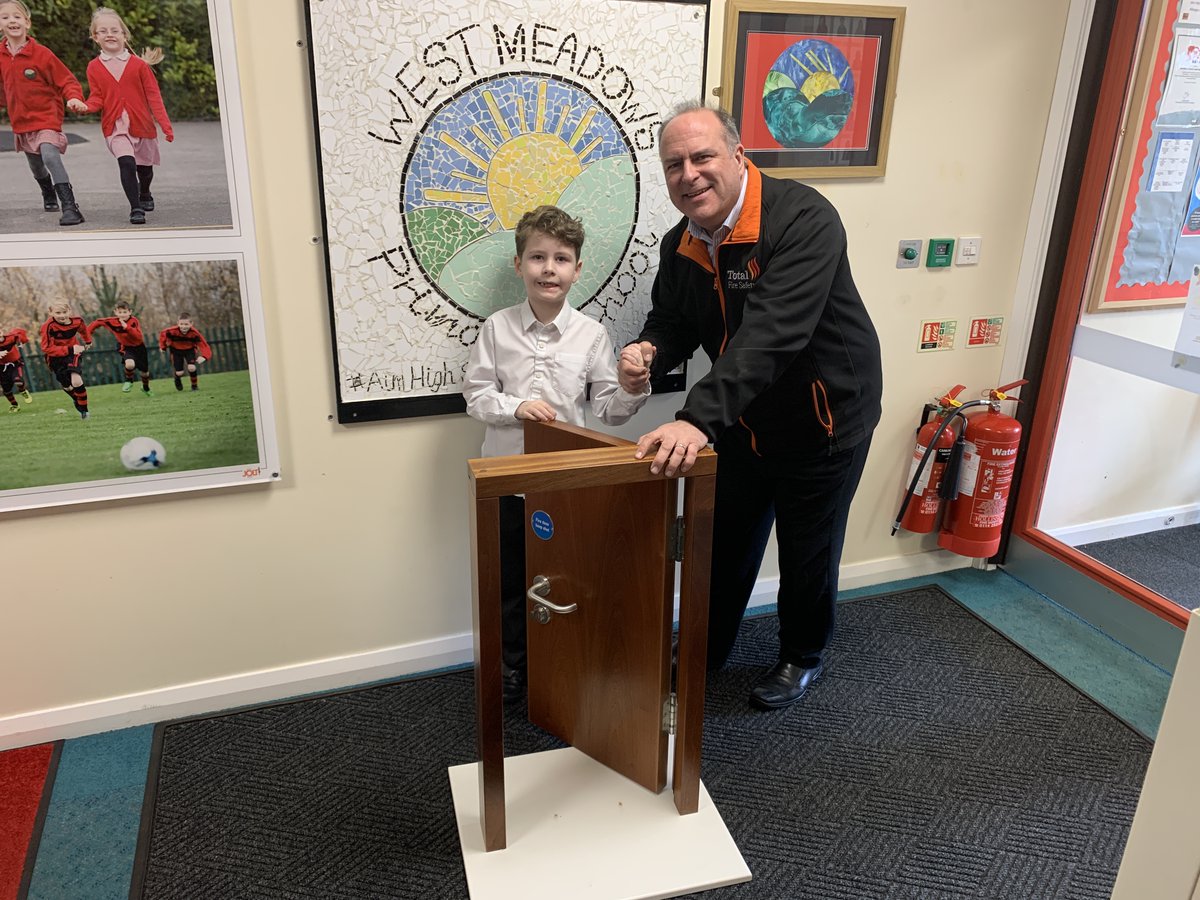 WMPrimary's tweet photo. WOW! A special presentation from @totalfiresafety for a @WMPrimaryY3 superstar! A brilliant and very gratefully received gesture 🔥🔥🔑🚪🔑🚪 #AimHighSucceedBeHappy https://t.co/Pk5bUdhsxU