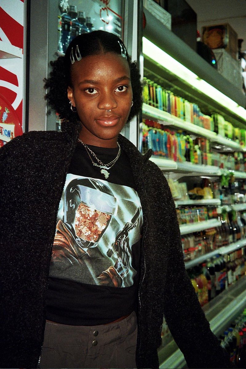 GroupBracil's tweet photo. Shouts to @offiemag 💎
Only 3 Lewps Hekla x Ral Duke x Group BraCil ‘Rose Gold Ruger Pose’ tees left, so be quick! ⬇️⬇️⬇️
•
https://t.co/fpquzBu6Ia
•
#lewpshekla #ralduke #rgrpEP #groupbracil #offiemag #tee #tshirt https://t.co/usaIovfXrv