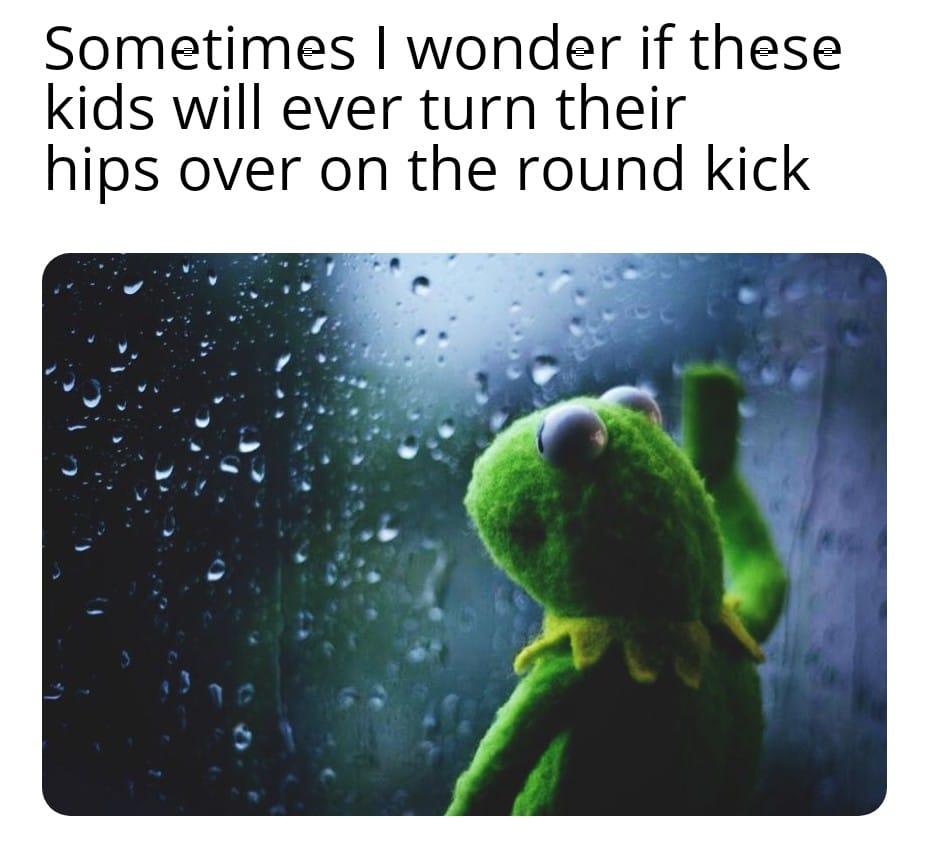 KaratePlaybook's tweet photo. 🤔 Who's with me?! 😅 [Know someone? Tag them]
=
=
= 
#karate #karateka #karatedo #martialarts #martialartist #karateplaybook #sensei #dojo #shotokan #Shotokankarate #roundkick #kicking #tkd #kickboxing #karateinstructor #karatetraining https://t.co/UQQVKR5v00