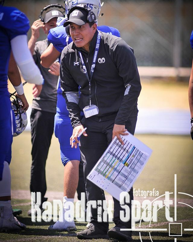 m11ckyromero's tweet photo. #Coach #Football @borregos_ccmfootball #Offen3e #e+e=e #Best11Warriors #BestVersionOfYou #Win1vs1Battles #BestInNation #WorkEthic #Culture #Results https://t.co/ZWPmPCJVq9 https://t.co/3hLqzUw6r7