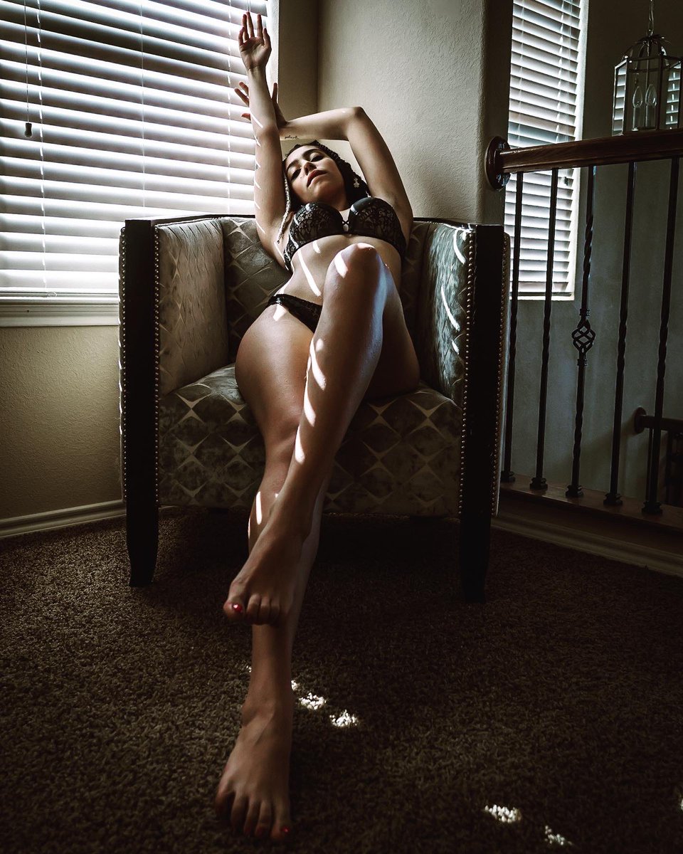 MClintJames's tweet photo. Would you like photos of yourself like these? Have questions about boudoir &amp; why you should set up a shoot? I'd love for you to call me to discuss it! My number is (469)909-0834. You can also click the link in my bio for more information or DM me directly to talk. https://t.co/iWWNkQQ48B