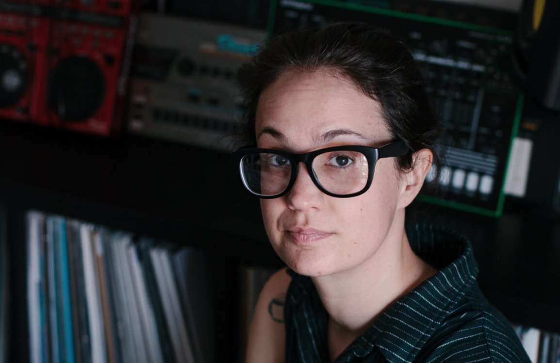 XLR8R's tweet photo. San Francisco's Experimental Housewife unveils new album, ‘D i g i t a l B e a c h.' https://t.co/pXSPlkcEMN https://t.co/R45Qe9vxZ4