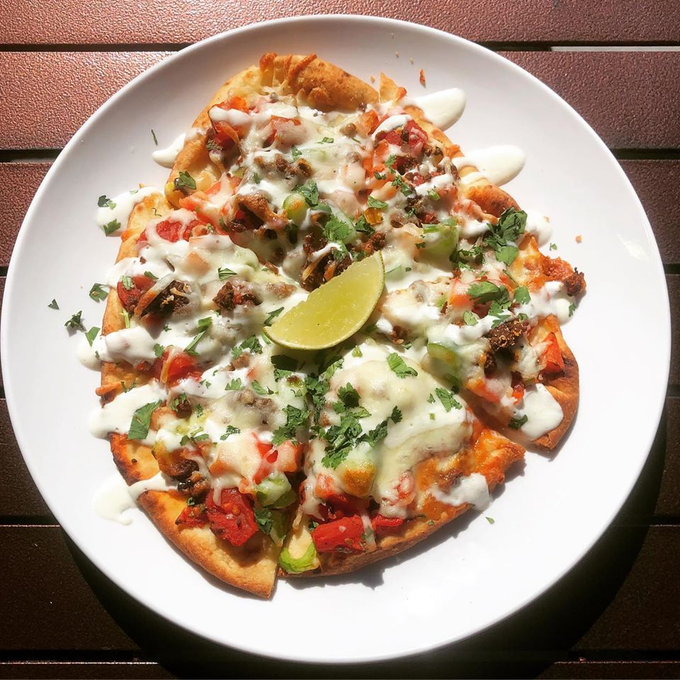 P_Firehouse's tweet photo. ▪️Flatbread &amp; Sangria Mondays▪️

join us tonight for $10 Flatbreads that pair perfectly with a $7 glass OR (if you're feeling wild) a $25 pitcher (equals 4-5 glasses) of our house signature Winter Red or White Sangria

#drinkresponsible #downtowneats #localeats #localspecial https://t.co/gh0RwgN8uA